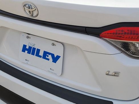 Used 2020 Toyota Corolla LE image 5