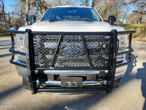 Used 2020 Ford F250 XL w/ STX Appearance Package AWD/4WD image 2