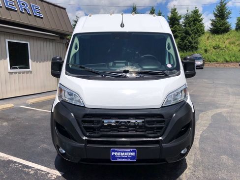 Used 2025 RAM ProMaster 2500 w/ Convenience Group FWD image 9