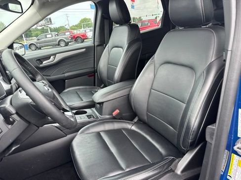 Used 2023 Ford Escape Platinum AWD/4WD image 11