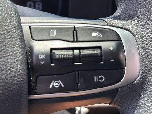 Used 2024 Kia Sportage LX AWD/4WD image 31