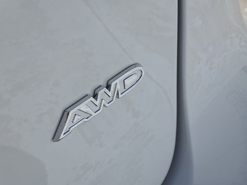 New 2026 Chrysler Pacifica Select image 9