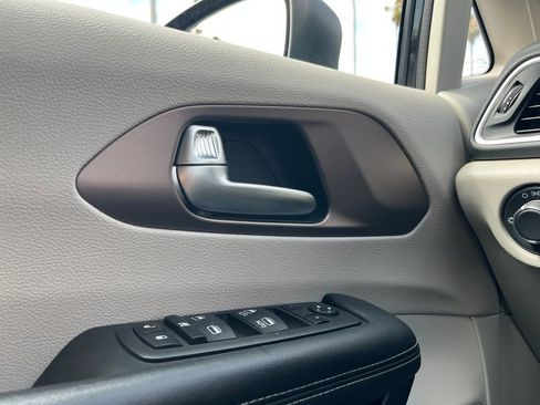 Used 2023 Chrysler Voyager LX FWD image 26