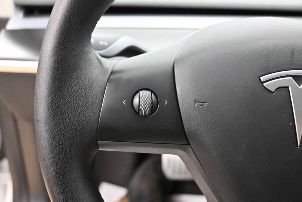 Used 2022 Tesla Model 3 Performance AWD/4WD image 18