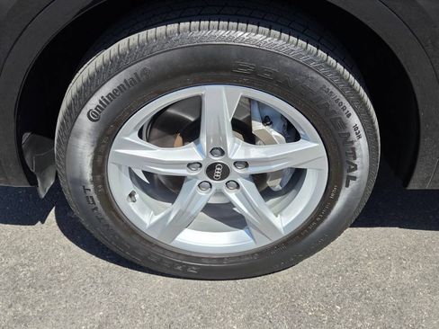 Used 2023 Audi Q5 2.0T Premium w/ Convenience Package AWD/4WD image 4