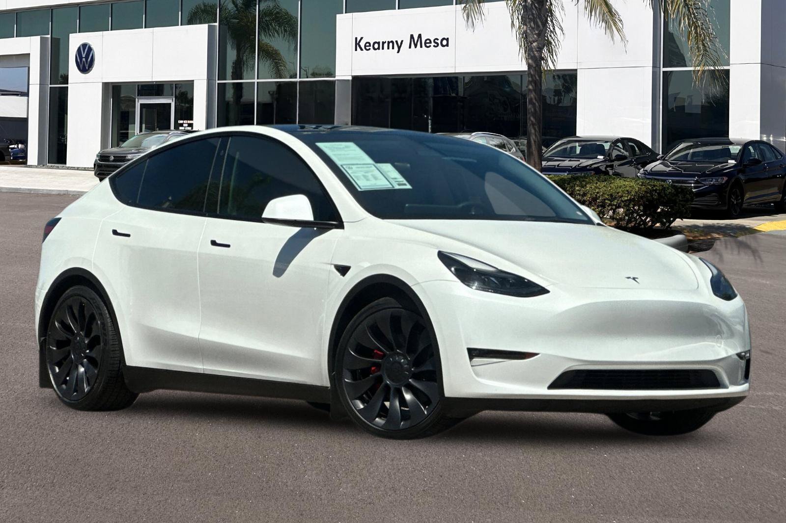 Used 2023 Tesla Model Y Performance AWD/4WD image 2