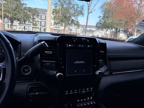 Used 2023 RAM 2500 Limited image 19