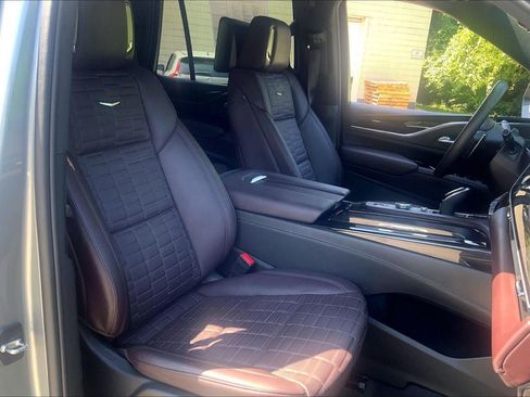 Certified 2024 Cadillac Escalade V AWD/4WD image 7