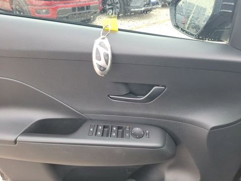 Used 2024 Hyundai Kona SEL image 14