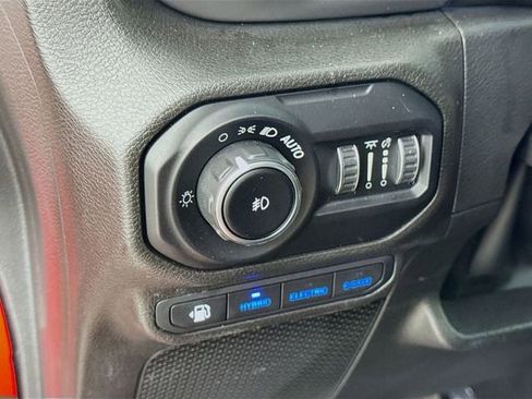 Used 2022 Jeep Wrangler Unlimited Rubicon 4xe w/ Safety Group AWD/4WD image 16