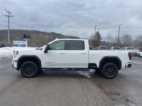 Used 2024 GMC Sierra 3500 AT4 image 9