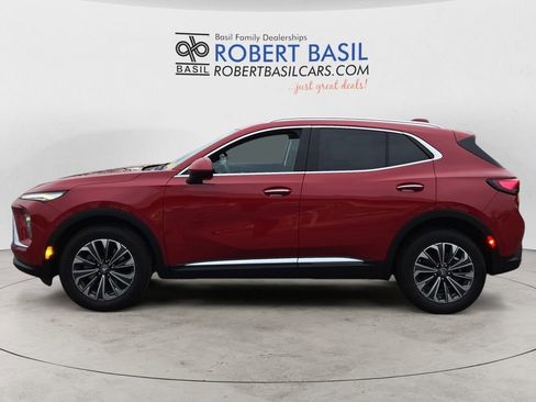 Used 2025 Buick Envision Preferred image 2