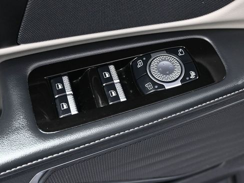 Used 2024 Lincoln Nautilus Reserve image 11