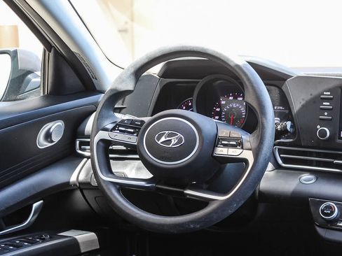 Used 2023 Hyundai Elantra SEL FWD image 19