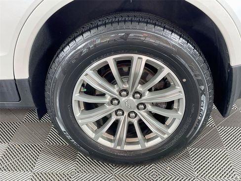 Used 2018 Cadillac XT5 Luxury w/ Driver Awareness Package FWD image 33