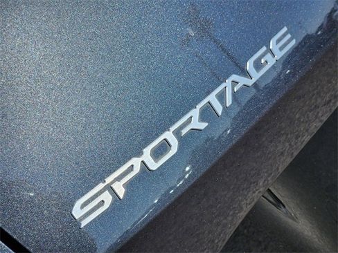 Used 2023 Kia Sportage SX image 12