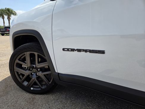 New 2026 Jeep Compass Limited image 11
