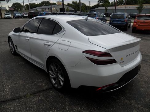 Used 2022 Genesis G70 2.0T RWD image 3