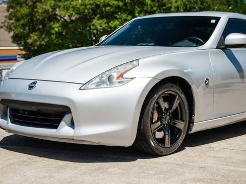Used 2009 Nissan 370Z Touring w/ Sport Pkg image 55