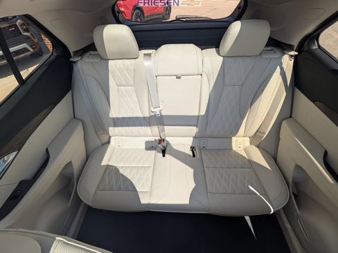 Used 2023 Buick Envision Avenir AWD/4WD image 17