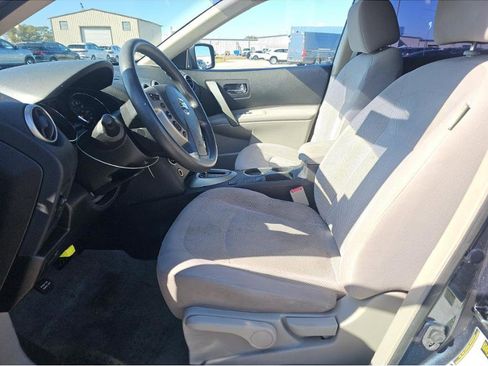 Used 2014 Nissan Rogue S w/ Convenience Package image 9