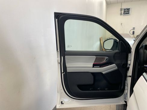 New 2025 Ford Expedition Max Platinum w/ Platinum Ultimate Package image 19