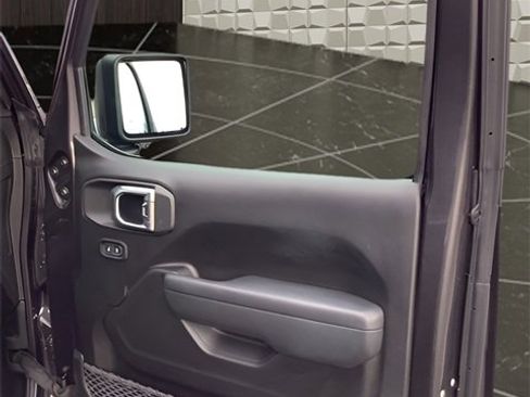 Certified 2022 Jeep Gladiator Sport image 15