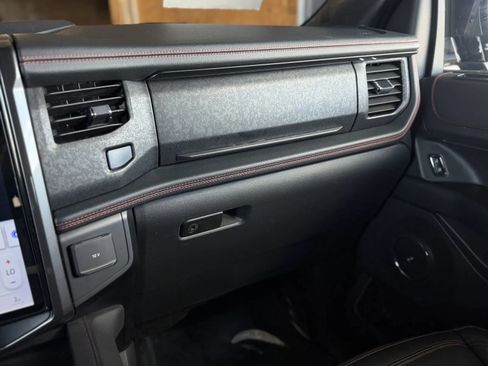 Used 2024 Ford Expedition Max Limited AWD/4WD image 42