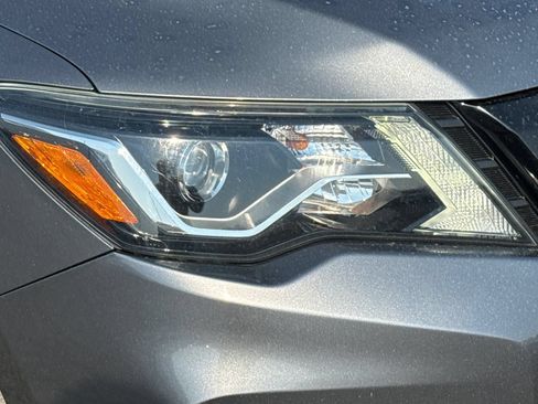 Used 2018 Nissan Pathfinder SL w/ Midnight Edition Package AWD/4WD image 48