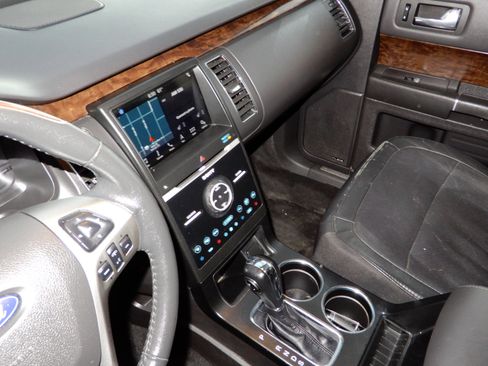 Used 2019 Ford Flex Limited image 14