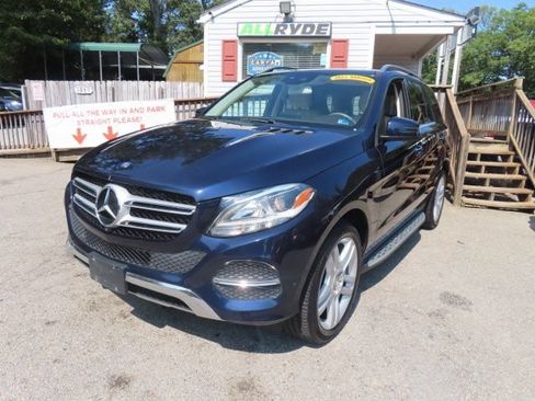 Used 2017 Mercedes-Benz GLE 350 4MATIC image 2