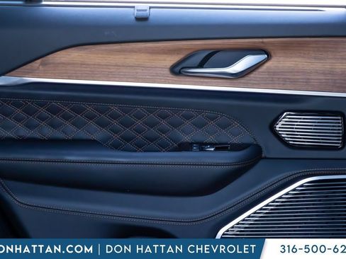 Used 2022 Jeep Grand Cherokee Summit AWD/4WD image 16