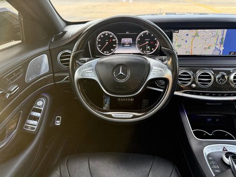 Used 2017 Mercedes-Benz S 550 Sedan image 19