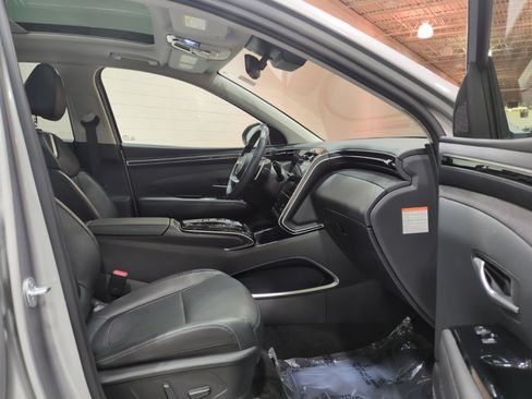 Certified 2023 Hyundai Tucson Limited AWD/4WD image 9
