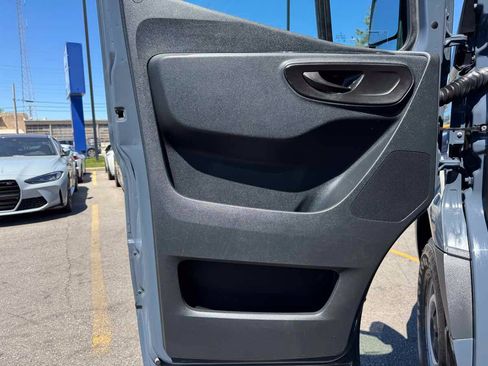 Used 2019 Mercedes-Benz Sprinter 144 image 20