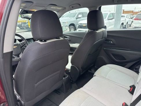 Used 2017 Chevrolet Trax LS FWD image 27