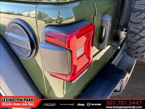 Used 2020 Jeep Wrangler Unlimited Rubicon AWD/4WD image 22