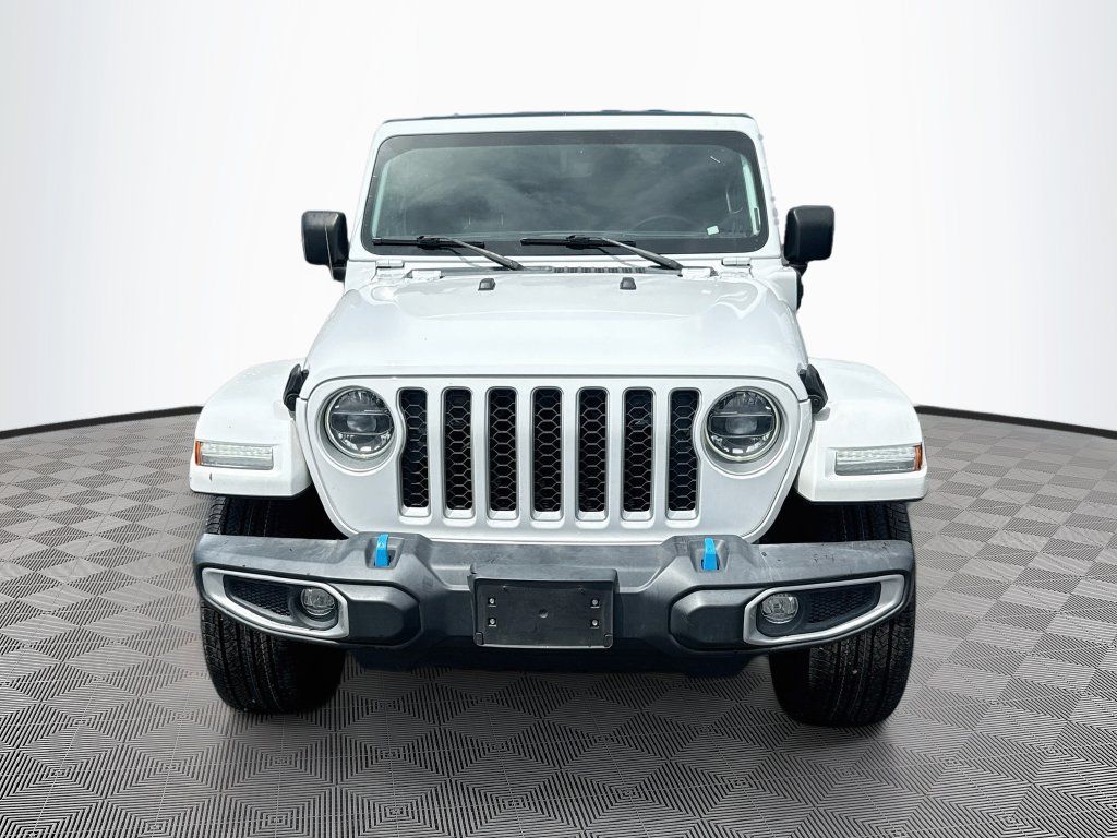 Used 2022 Jeep Wrangler Unlimited Sahara AWD/4WD image 2