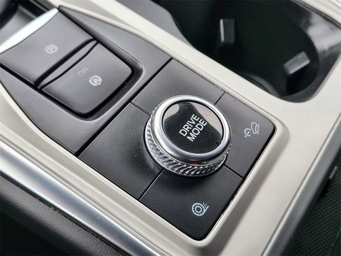 Certified 2022 Ford Explorer XLT w/ Equipment Group 202A image 26