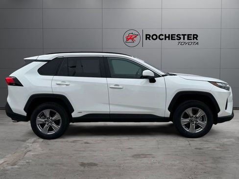 Certified 2025 Toyota RAV4 XLE AWD/4WD image 34