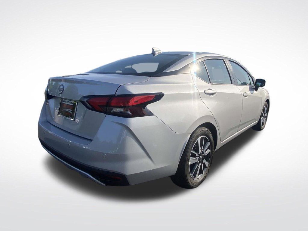 Used 2025 Nissan Versa SV FWD image 7