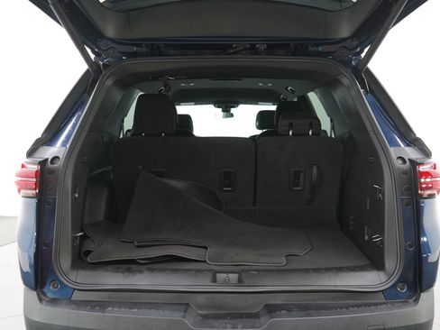 Used 2023 Chevrolet Traverse LT image 18
