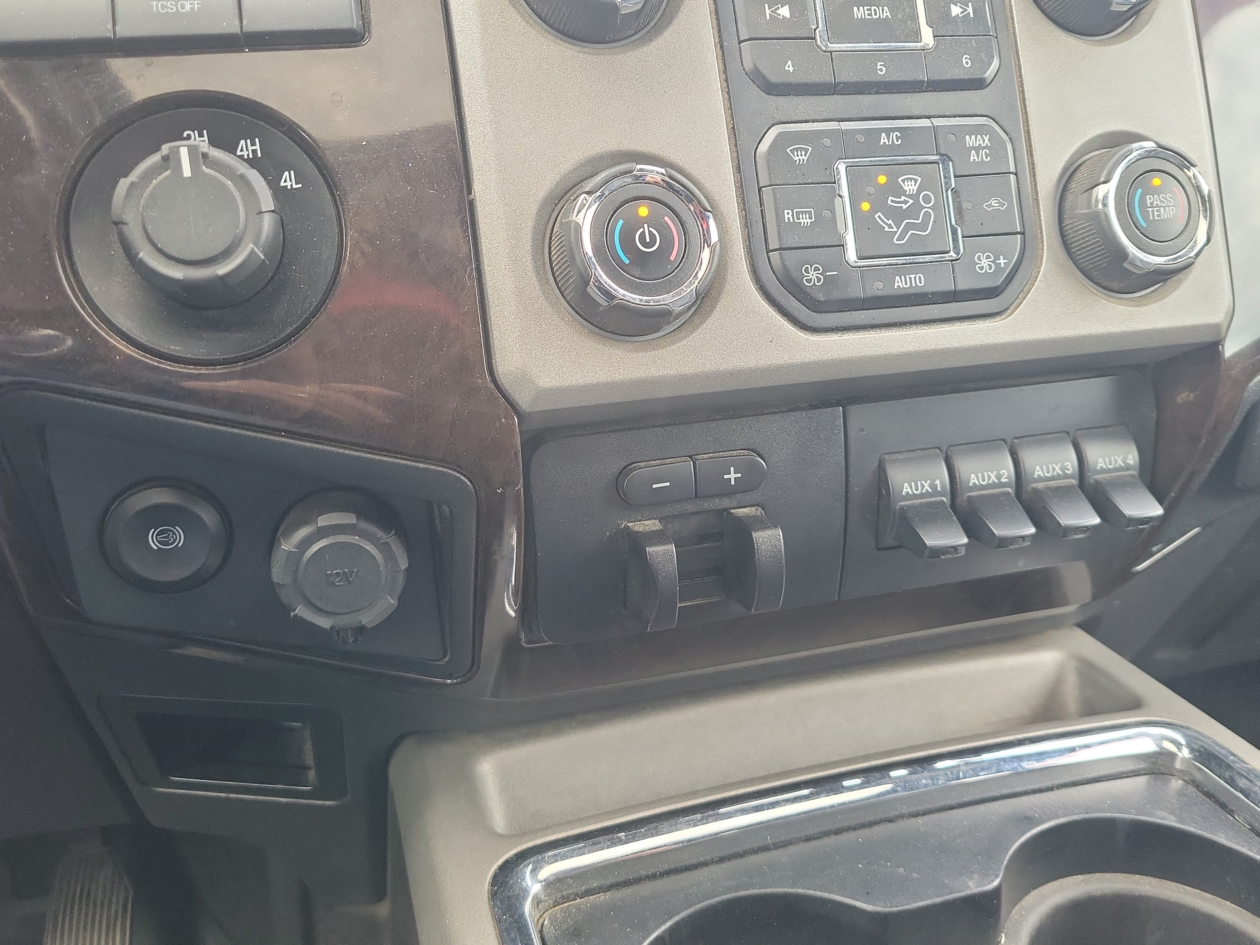 Used 2016 Ford F450 Platinum AWD/4WD image 30