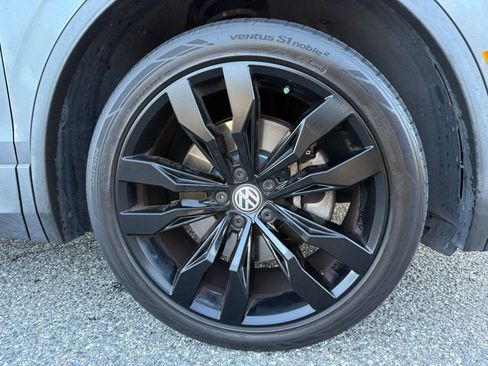 Used 2020 Volkswagen Tiguan SE R-Line image 9