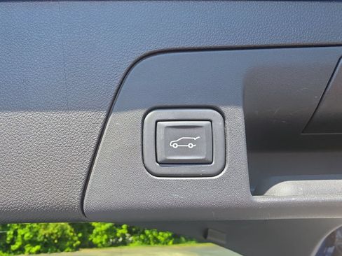 Certified 2023 Buick Envision Avenir FWD image 21