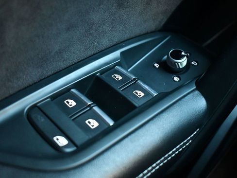 Used 2018 Audi SQ5 Premium Plus w/ S Sport Package image 17