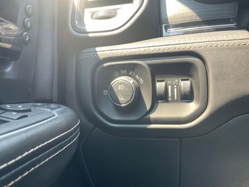 Used 2024 RAM 3500 Limited image 18