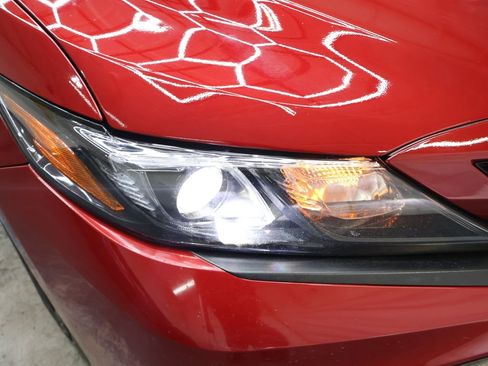 Used 2024 Toyota Camry SE FWD image 26