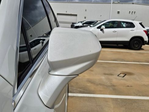 Used 2023 Cadillac XT4 Luxury image 12