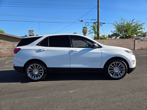 Used 2019 Chevrolet Equinox LS w/ LS Convenience Package image 5